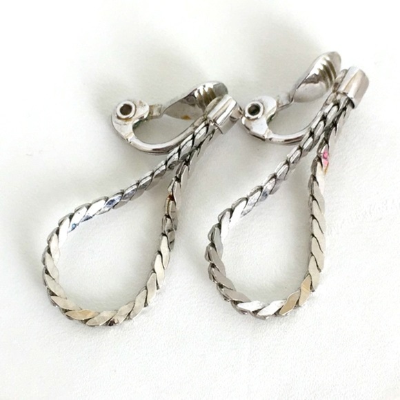 Vintage Signed Monet Shiny Silver Clip On Earrings Chain Loop Drop Earrings - Picture 3 of 11